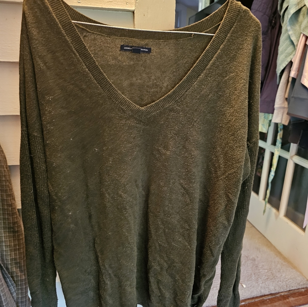 American eagle size medium army green v-neck sweater